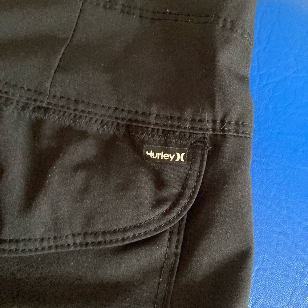 Hurley mens board shorts size 28. Drawstring waist. Quick dry.  Perfect shape - Picture 6 of 6